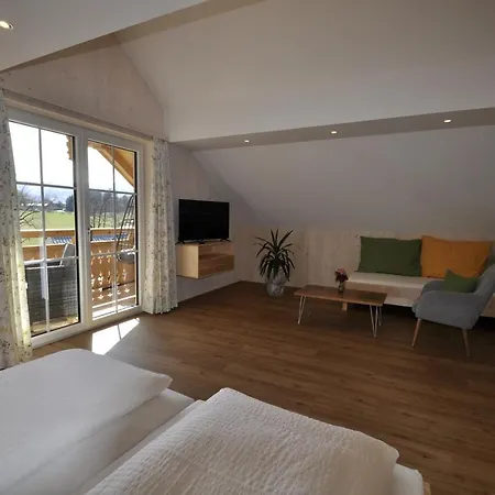 Holzidylle Apartment *