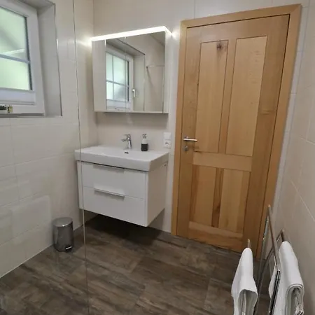 Holzidylle Apartment *
