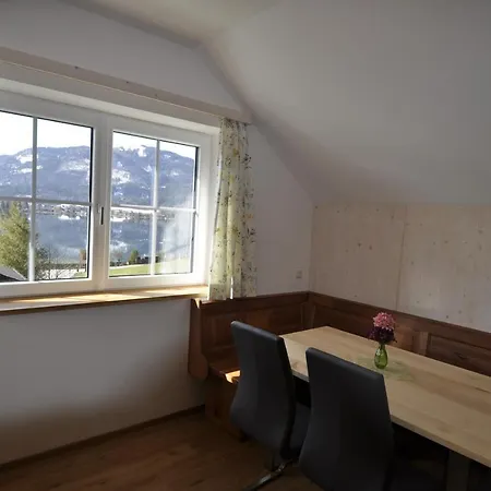 Holzidylle Apartament